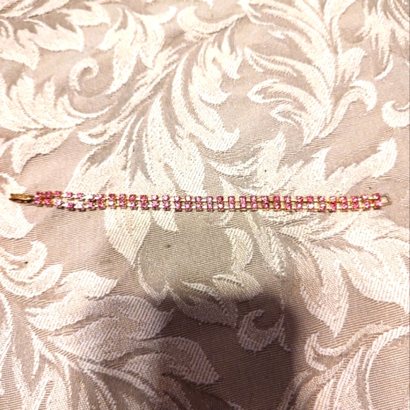 🩷 Radiant Vtg Double Strand Gold & Sparkling Pink Rhinestone Tennis Bracelet - Picture 11 of 11